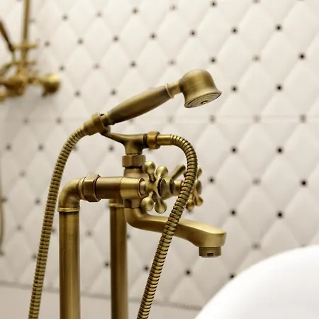 Castle Wagenküll Hotel *